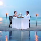 彼女とディナー